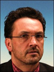 Dr. René Kropelnicki Dr. René Kropelnicki