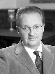 Dr. Georg Wolf-Schönach Dr. Georg Wolf-Schönach