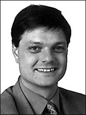 Dr. Lucas Lorenz Dr. Lucas Lorenz