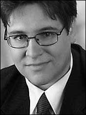 Dr. Bernd Schauer Dr. Bernd Schauer