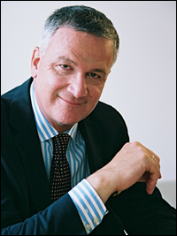 Dr. Stephan Mikinovic