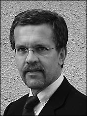 Dr. Wolfgang L. Amsüss Dr. Wolfgang L. Amsüss