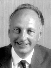 KommR.  Gerhard Skoff