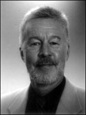 Dipl.-Ing. Dr. Wolfgang J. Niestroj Dipl.-Ing. Dr. Wolfgang J. Niestroj