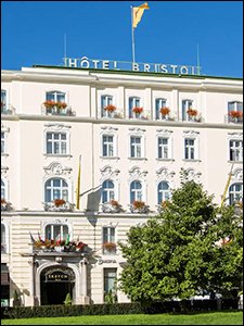 Dr. iur. Maria Hostek