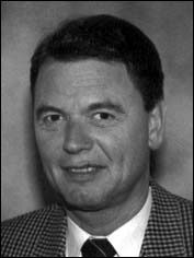 Hofrat Dipl.-Kfm. Werner Grüll Hofrat Dipl.-Kfm. Werner Grüll