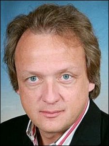 Dipl.-Ing. Dr. Gerhard Nowak Dipl.-Ing. Dr. Gerhard Nowak